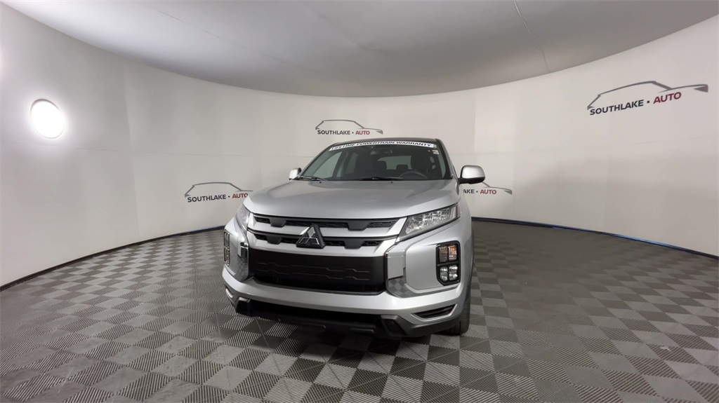 2025 Mitsubishi Outlander Sport ES photo 3