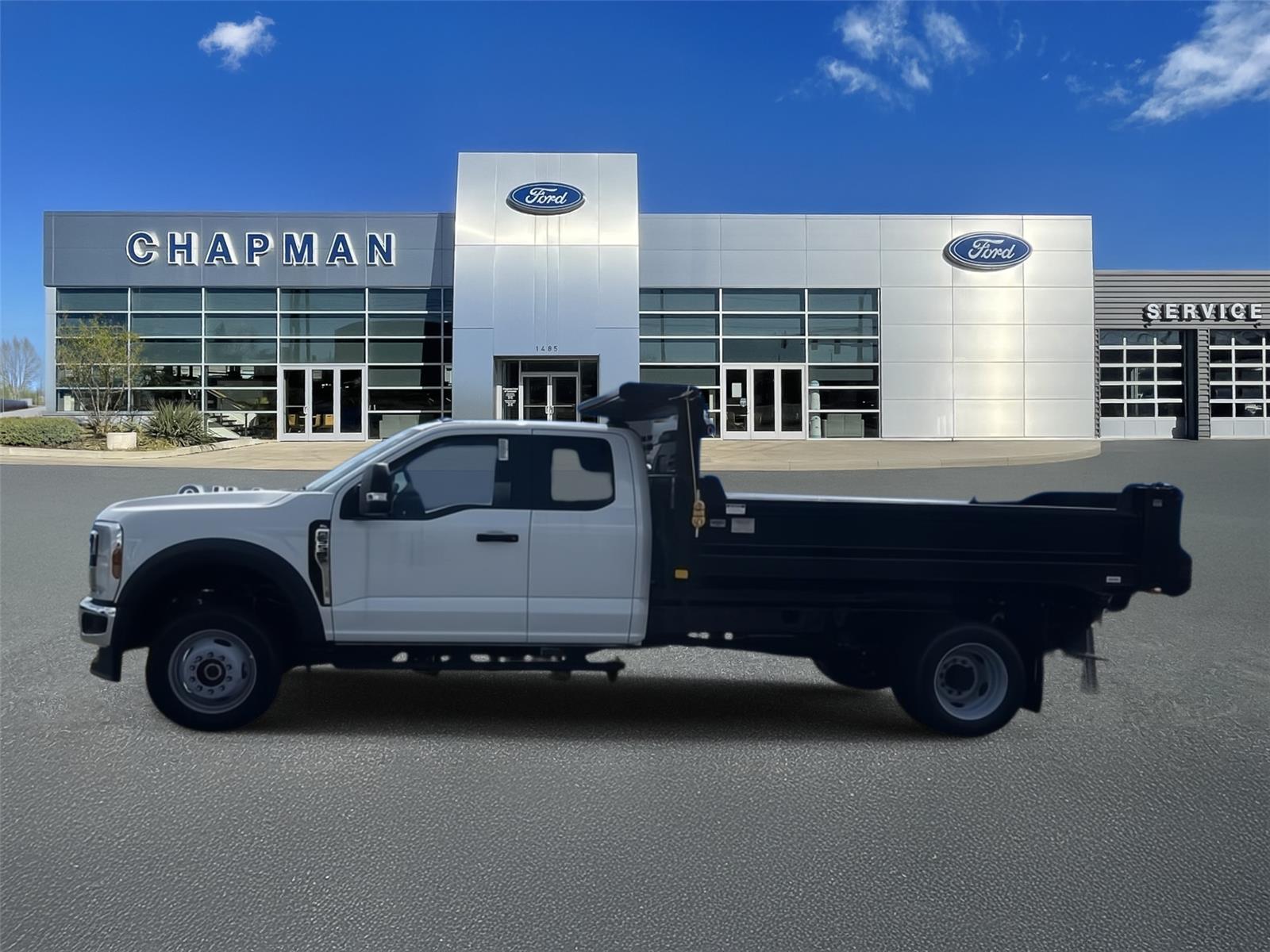 2025 Ford F-550 Super Duty Chassis Cab XL's photo