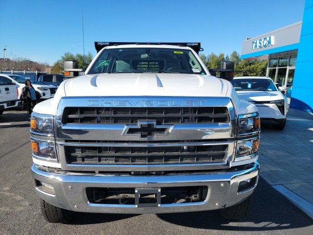 2024 Chevrolet Silverado 5500HD Work Truck photo 2