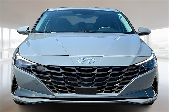 2023 Hyundai Elantra Limited photo 3
