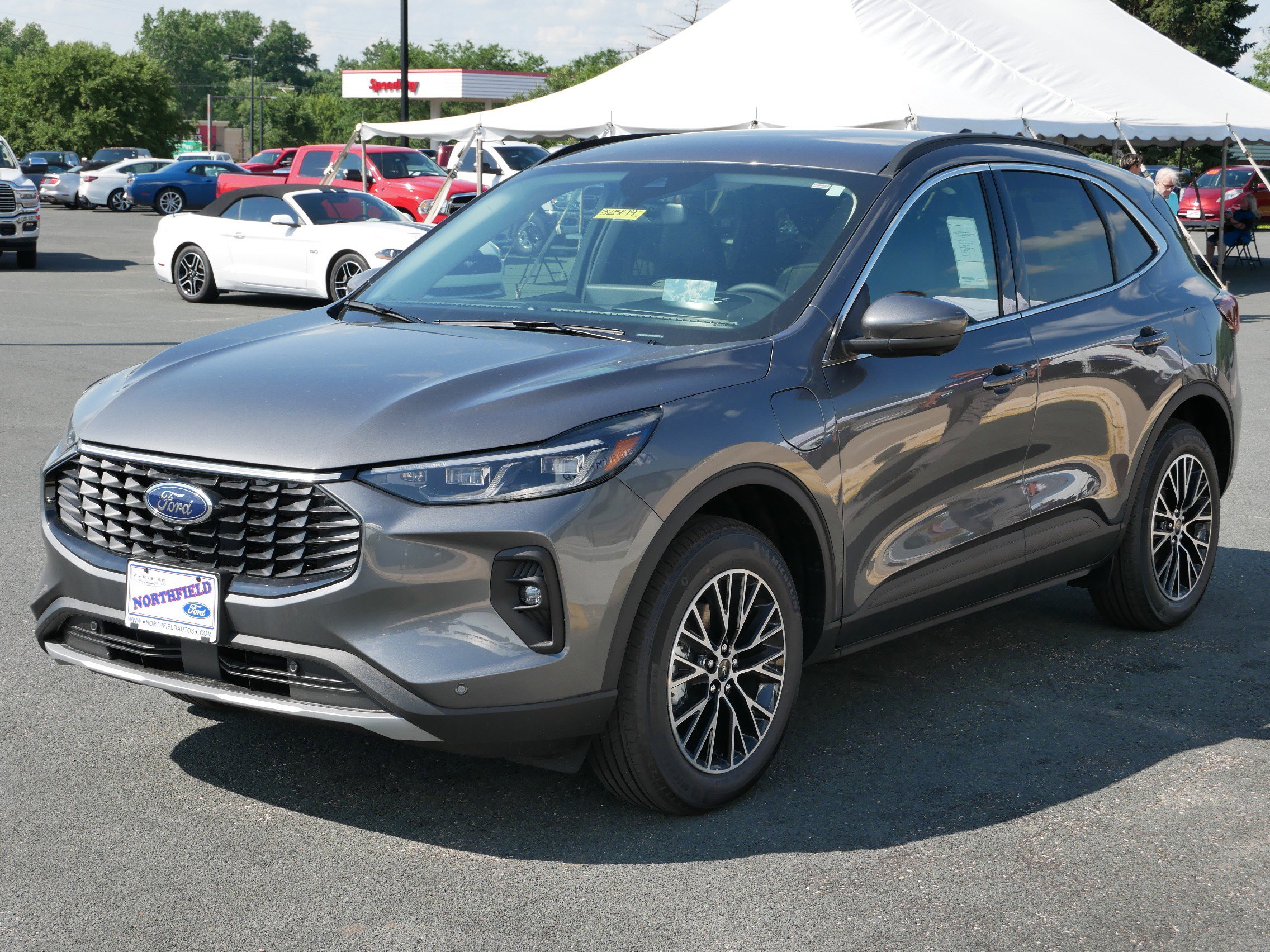 2025 Ford Escape Plug-In Hybrid photo 3