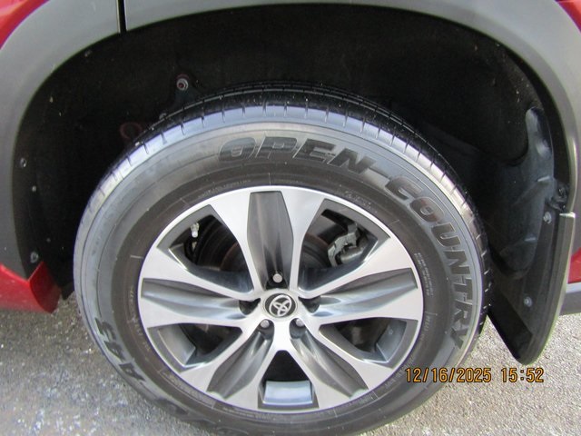 Image of Pre-Owned 2023 Toyota Highlander XLE 4D Sport Utility AWD