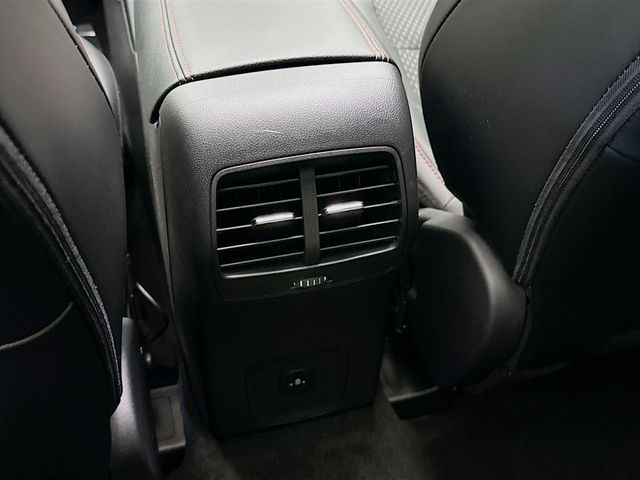 2025 Ford Escape Hybrid ST-Line photo 22