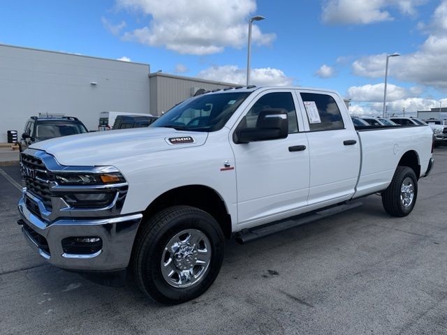 2025 Ram 2500 Tradesman photo 3