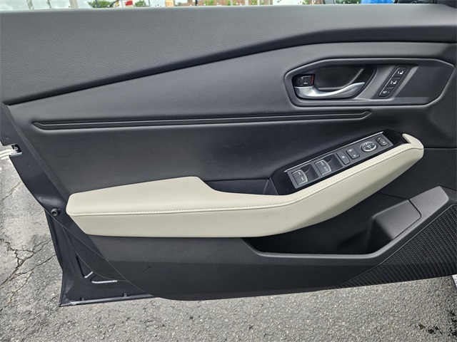 2025 Honda Accord Hybrid Touring photo 14