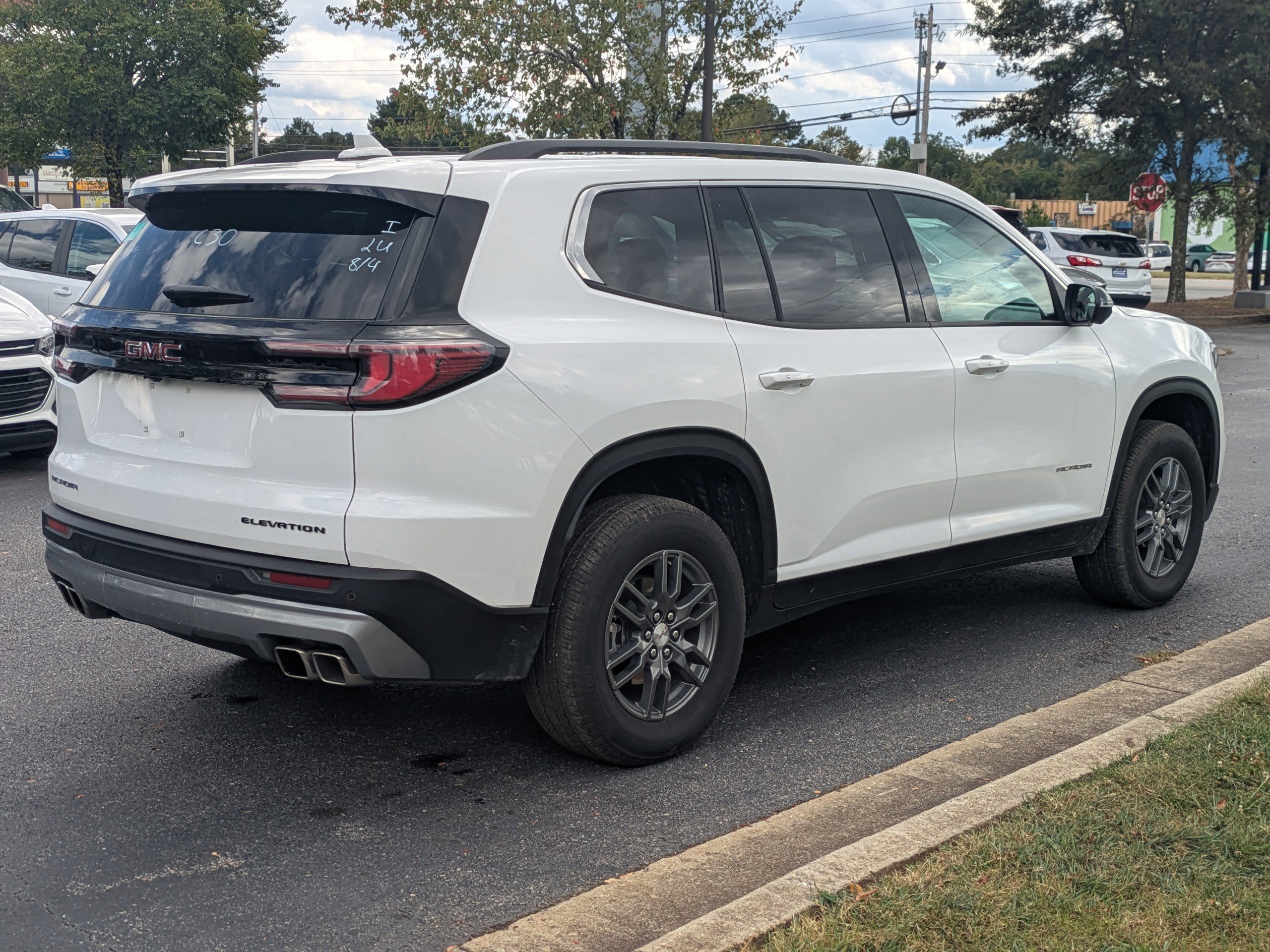 2025 Gmc Acadia Elevation photo 3