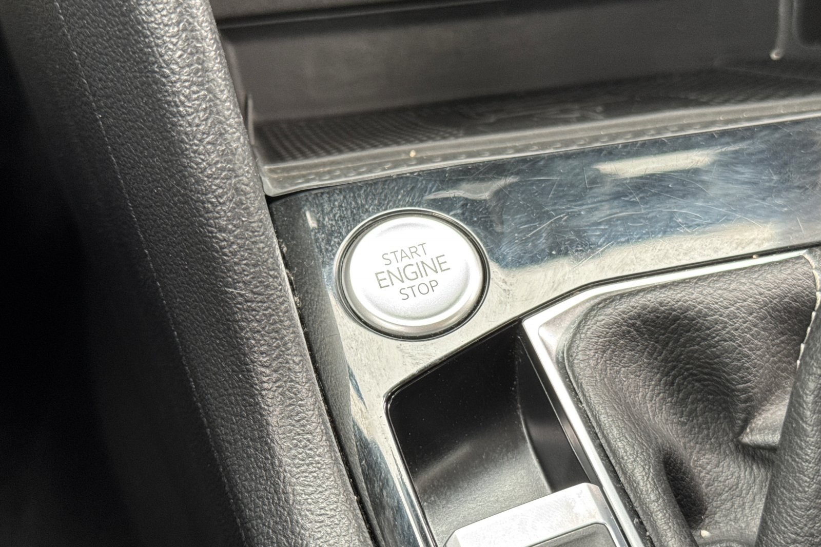 2024 Volkswagen Taos SE photo 22