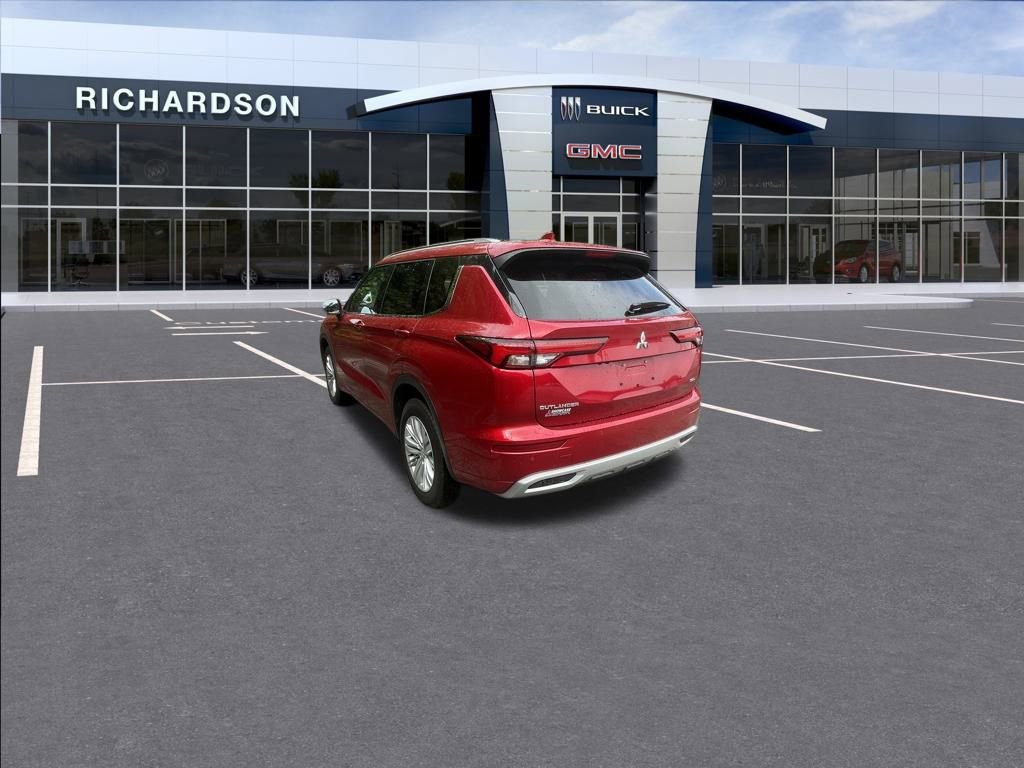 2024 Mitsubishi Outlander SEL photo 4
