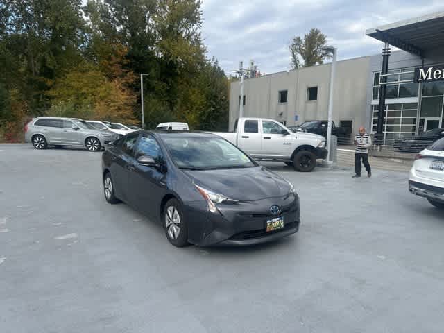 2018 Toyota Prius Four photo 3