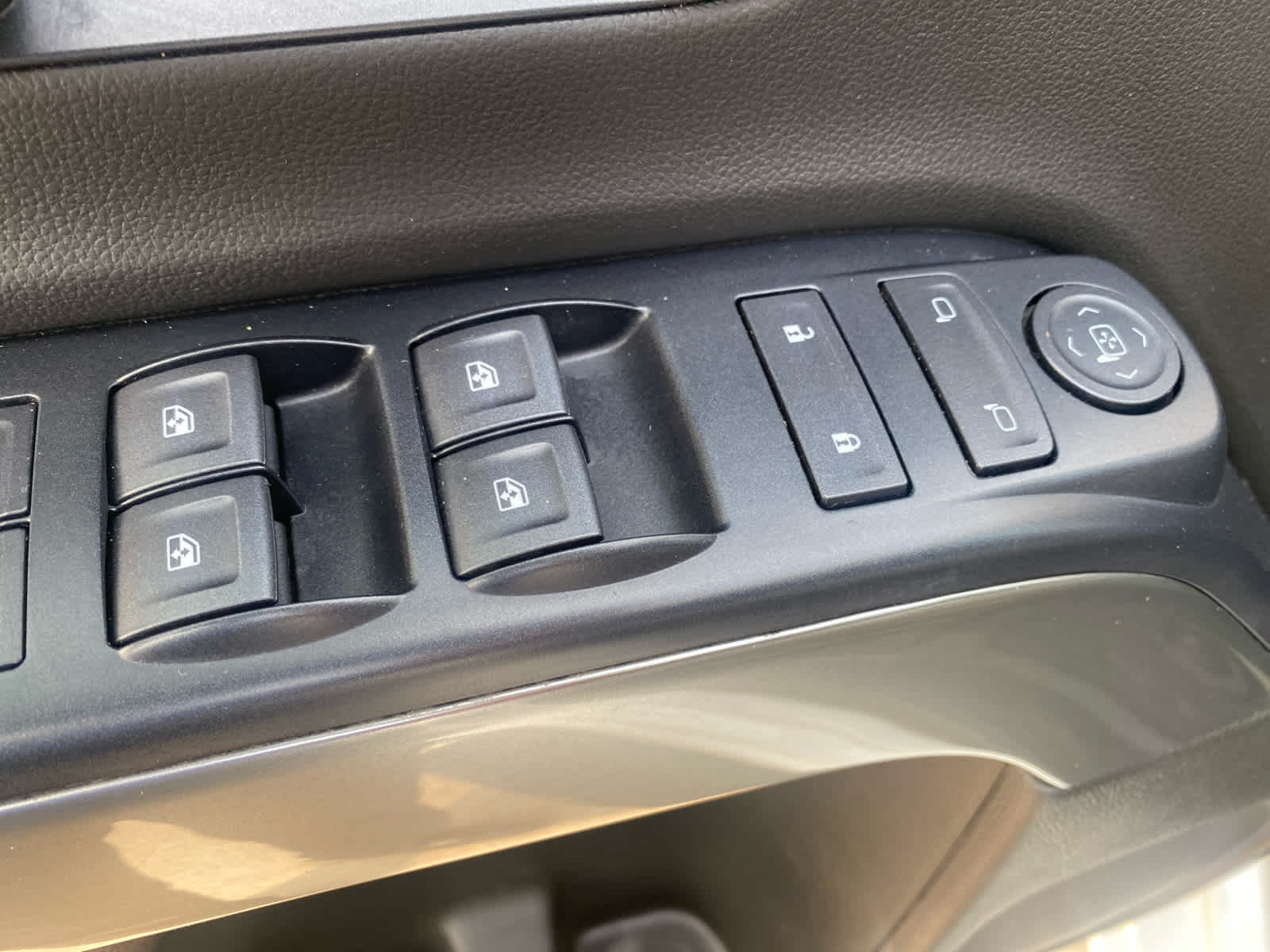 2018 Chevrolet Silverado 1500 LT photo 11