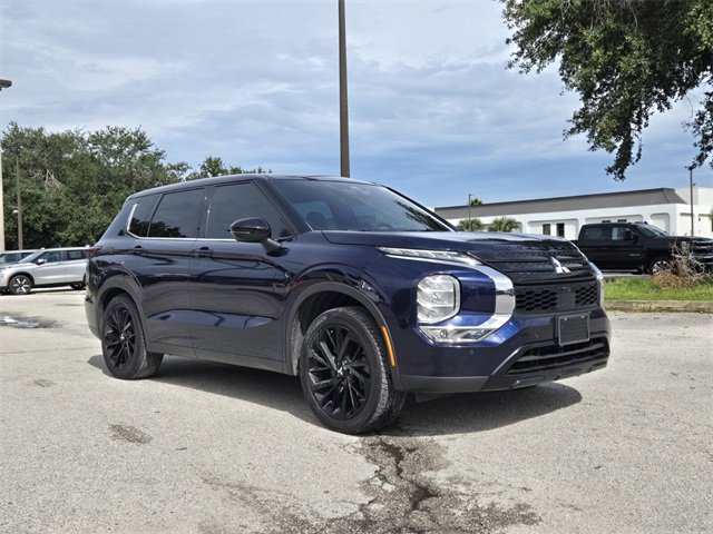 2022 Mitsubishi Outlander Black Edition photo 7