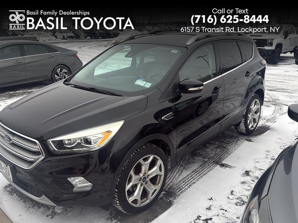 2017 Ford Escape Titanium's photo