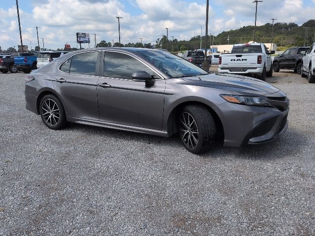 2023 Toyota Camry SE photo 3