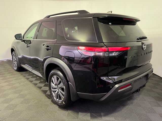 2025 Nissan Pathfinder SV photo 3