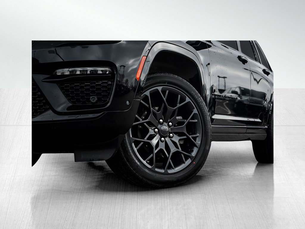 2025 Jeep Grand Cherokee Summit Reserve photo 4
