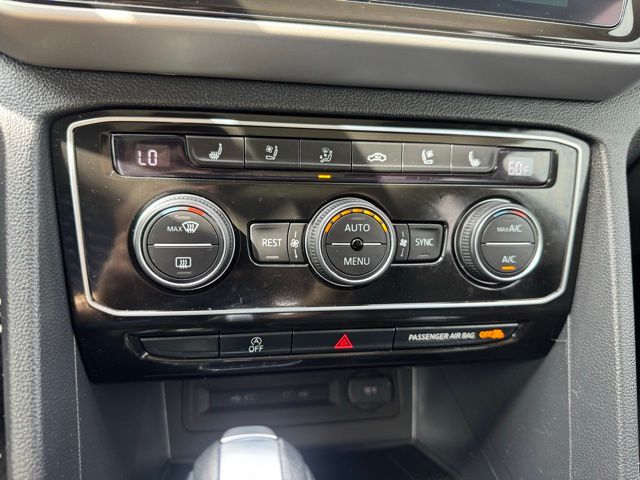 2022 Volkswagen Atlas V6 SEL Premium R-Line photo 8