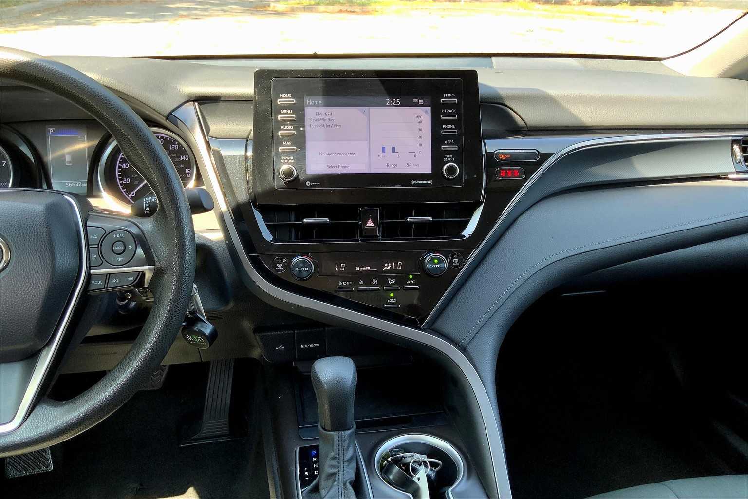 2023 Toyota Camry LE photo 12