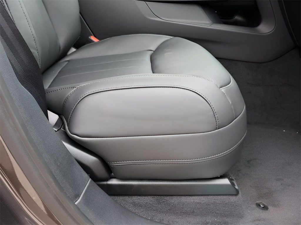 2025 Land Rover Range Rover Sport SE photo 11