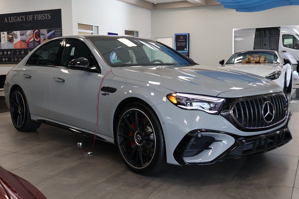 2026 Mercedes-Benz E-Class AMG E53's photo