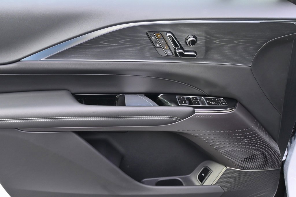 2025 Cadillac Lyriq Sport photo 20
