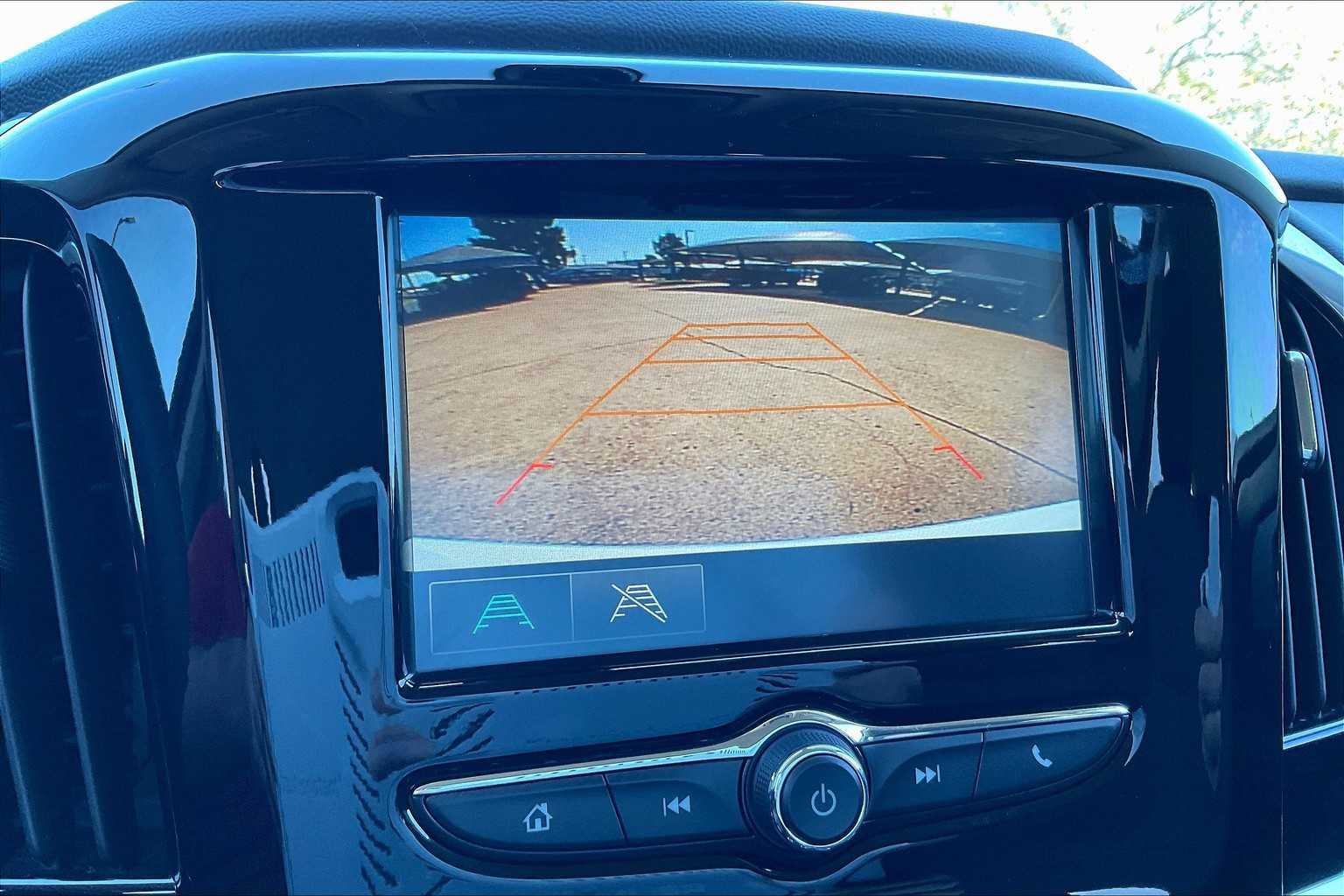 2018 Chevrolet Traverse LS photo 25
