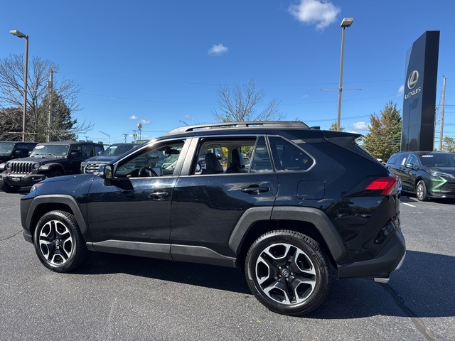 2019 Toyota RAV4 Adventure photo 4