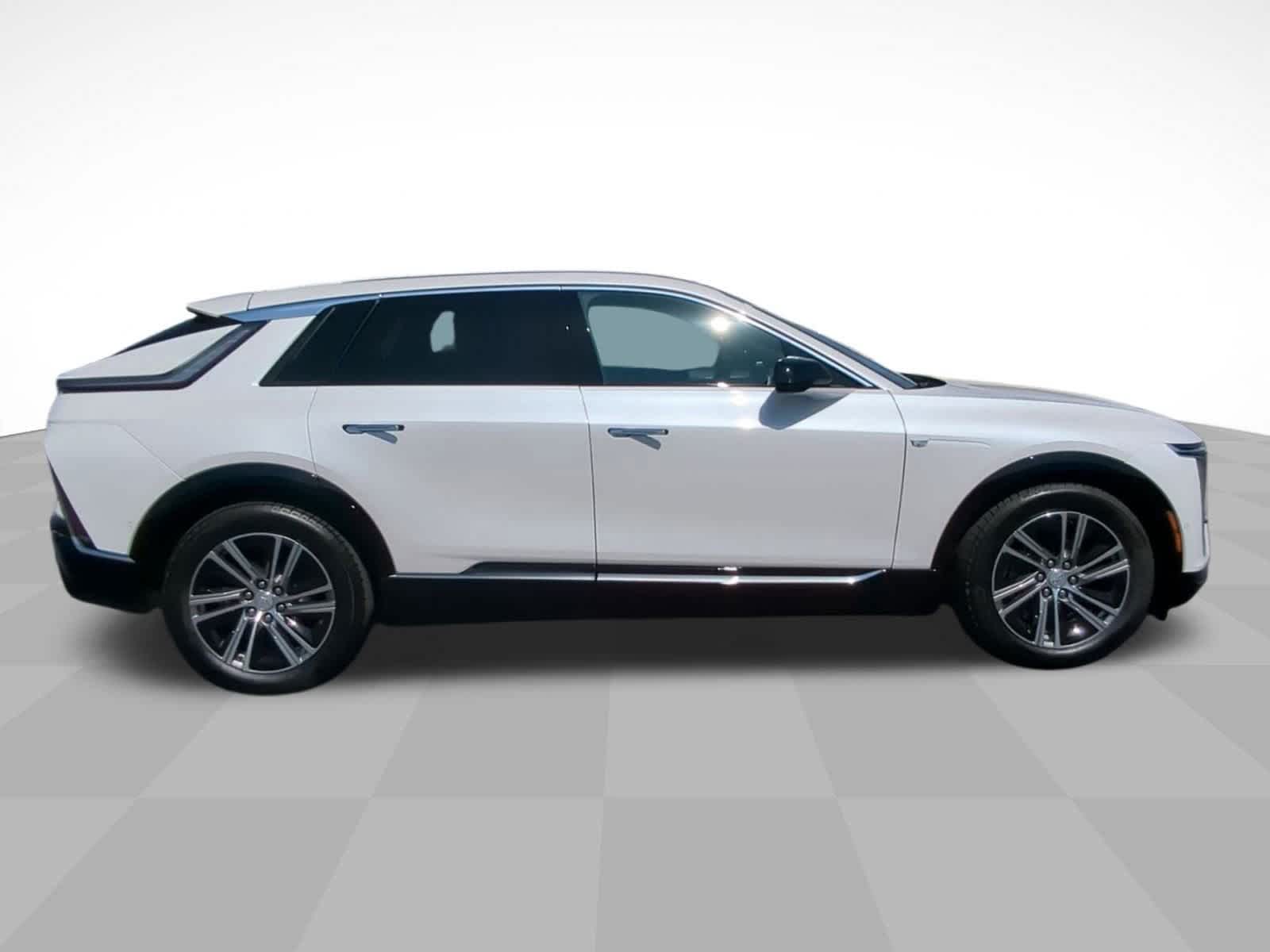 2025 Cadillac Lyriq Luxury photo 4