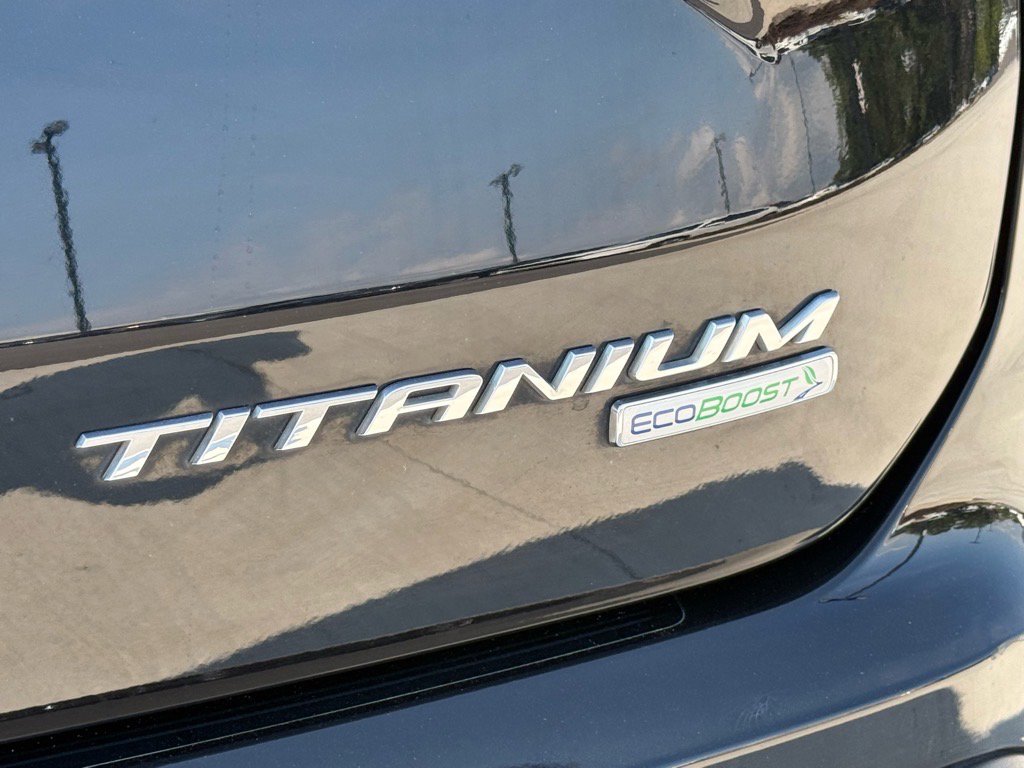 2020 Ford Edge Titanium photo 15