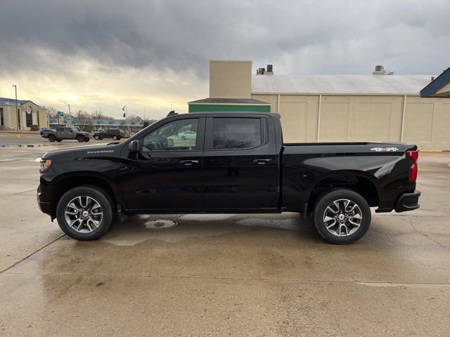 2025 Chevrolet Silverado 1500 RST photo 2