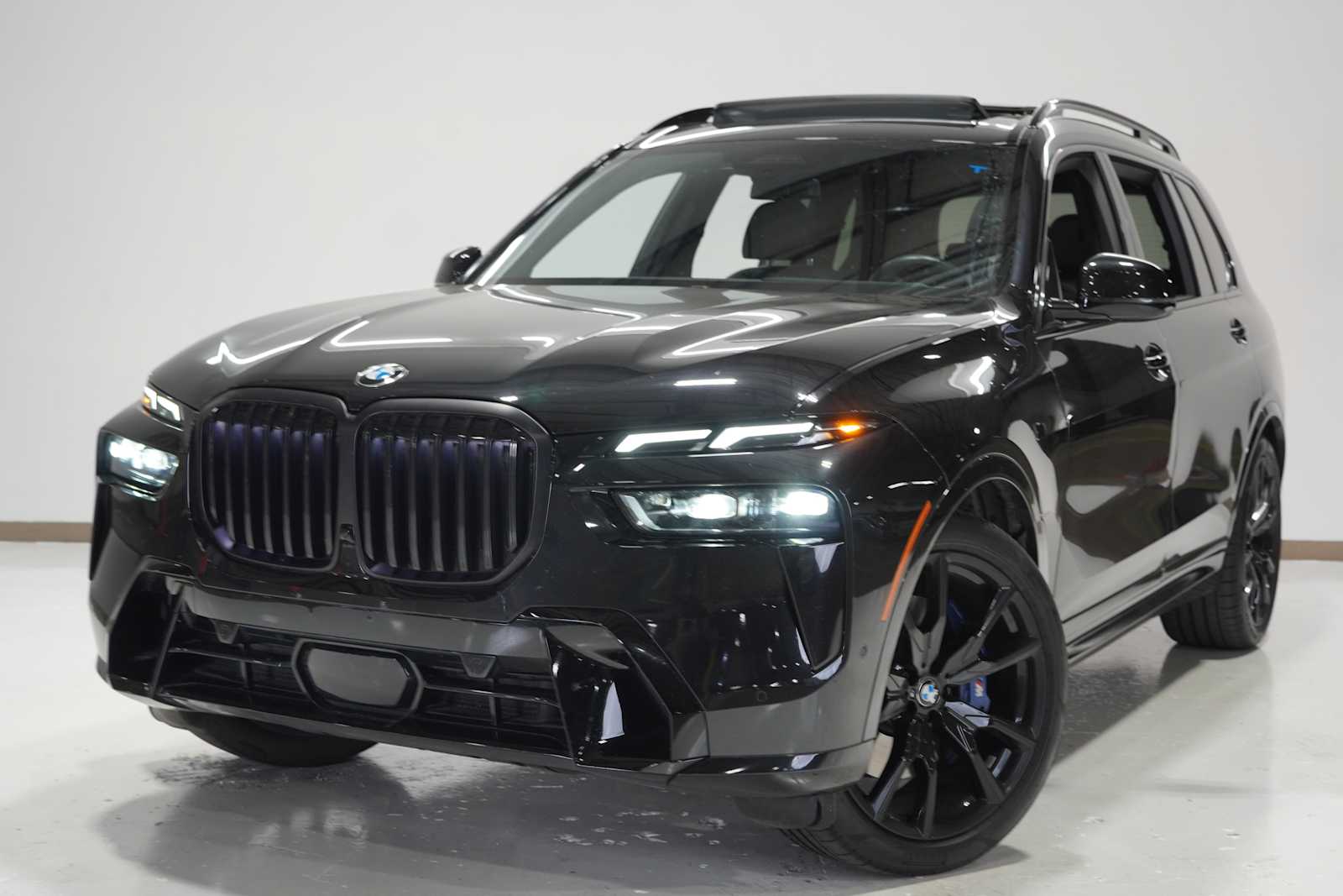 2024 BMW X7 40i's photo