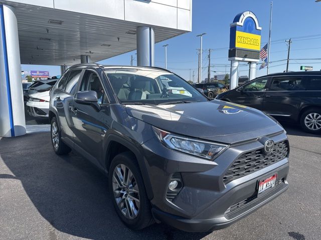 2021 Toyota RAV4 XLE Premium photo 2