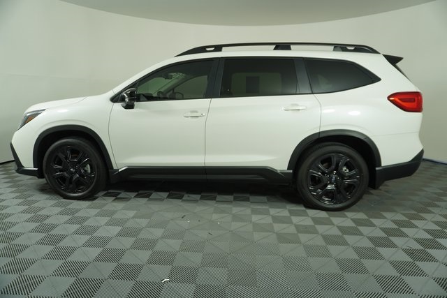 2025 Subaru Ascent Onyx Edition Touring photo 3