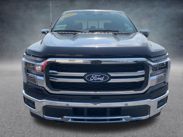 2025 Ford F-150 Lariat photo 2