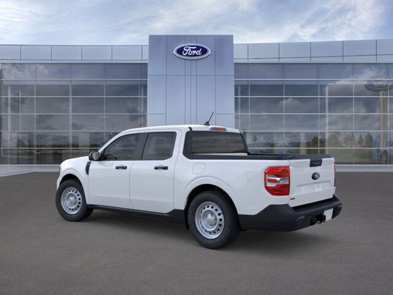 2025 Ford Maverick XL photo 2