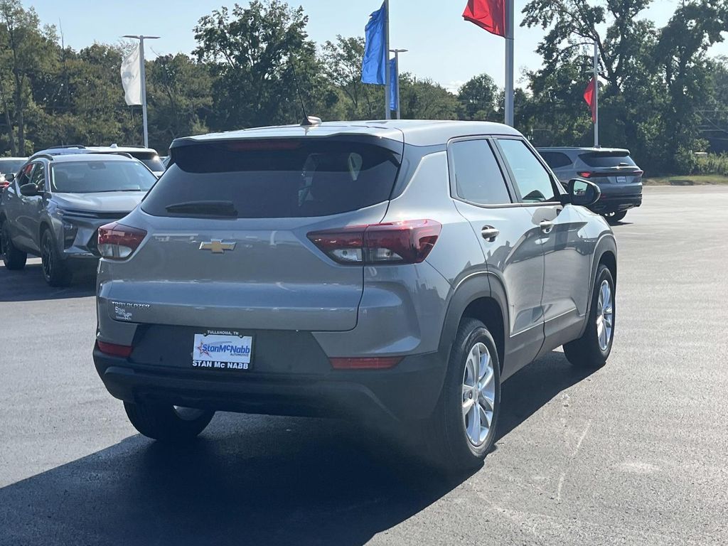 2026 Chevrolet Trailblazer LS photo 5