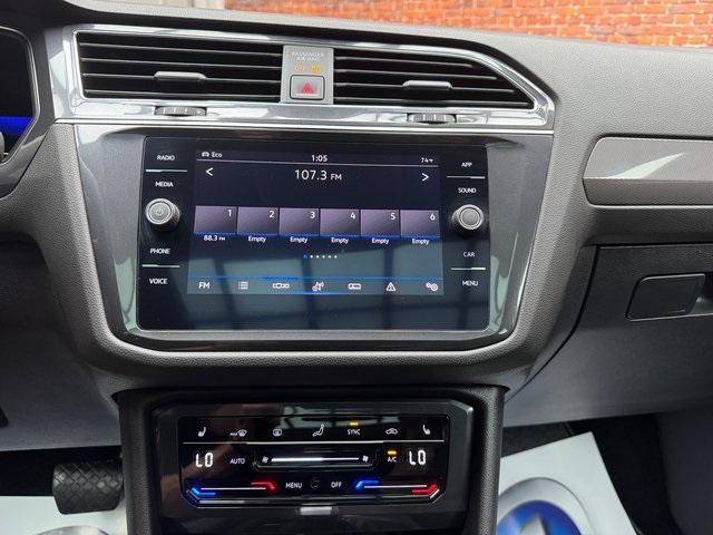 2022 Volkswagen Tiguan SE photo 18