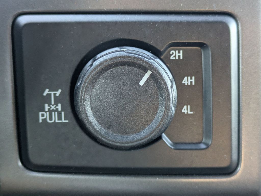 2019 Ford F-150 XLT photo 18