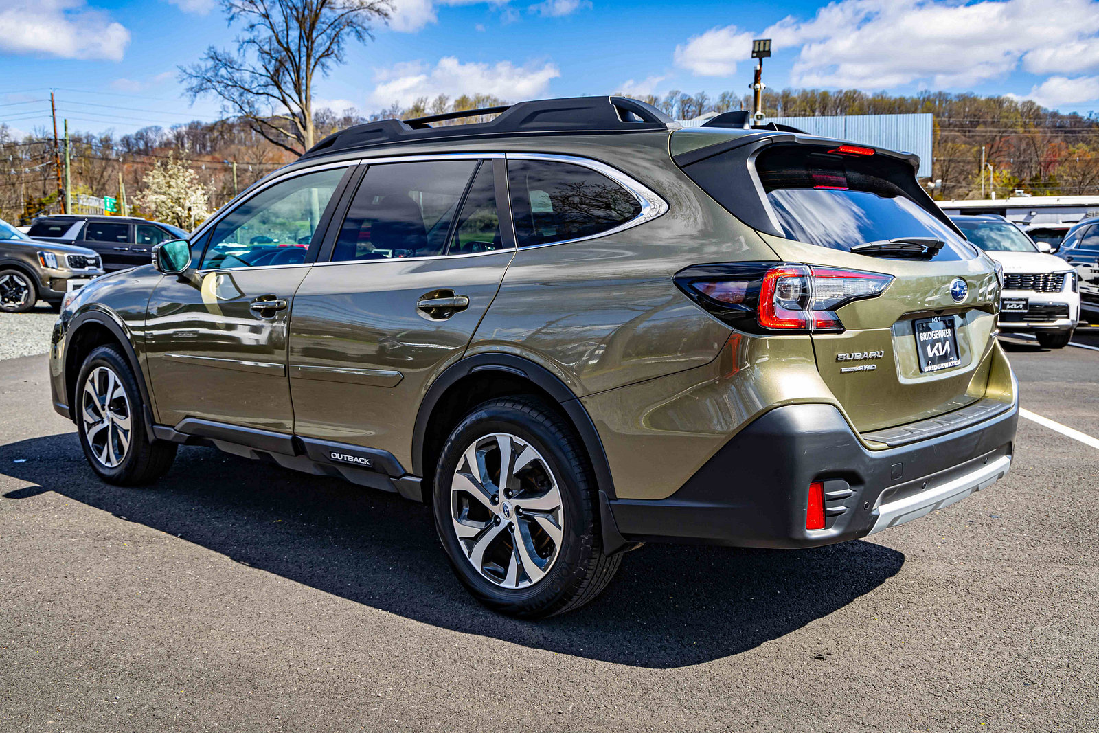 2022 Subaru Outback Limited photo 4