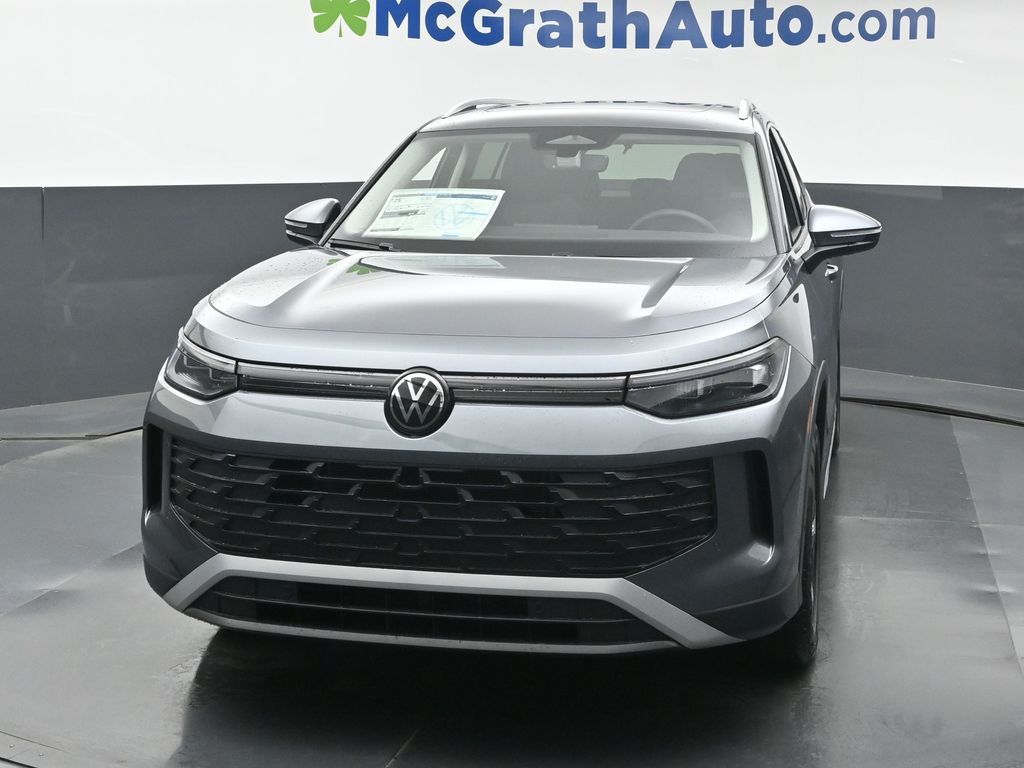2025 Volkswagen Tiguan SE photo 2