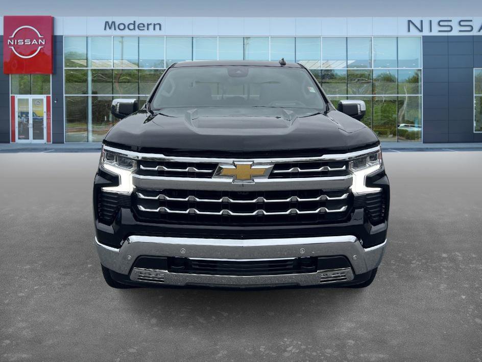 2024 Chevrolet Silverado 1500 LTZ photo 2