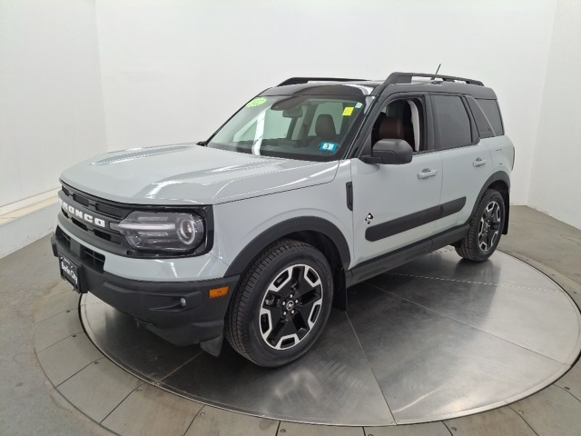 2021 Ford Bronco Sport Outer Banks photo 2