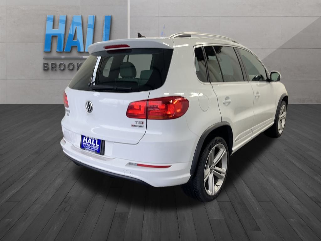 2016 Volkswagen Tiguan R-Line SEL photo 4