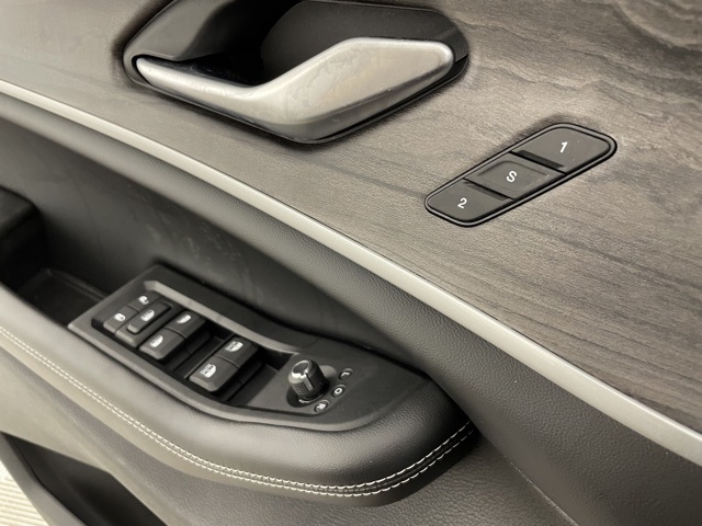 2024 Jeep Cherokee Base photo 14