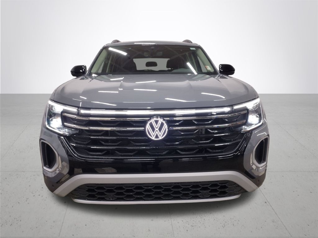 2025 Volkswagen Atlas Peak Edition SE Technology photo 3