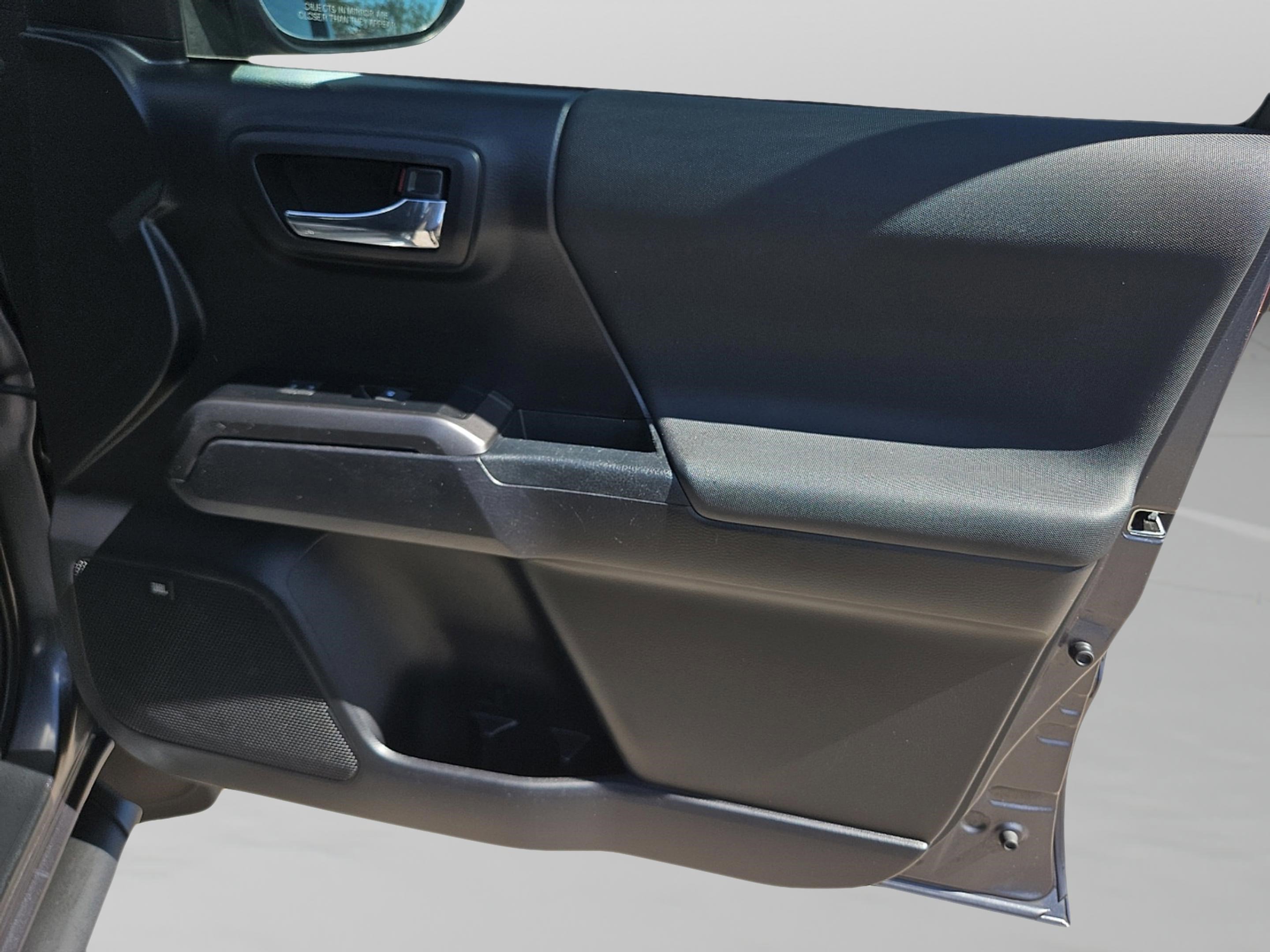 2021 Toyota Tacoma TRD Off-Road photo 24