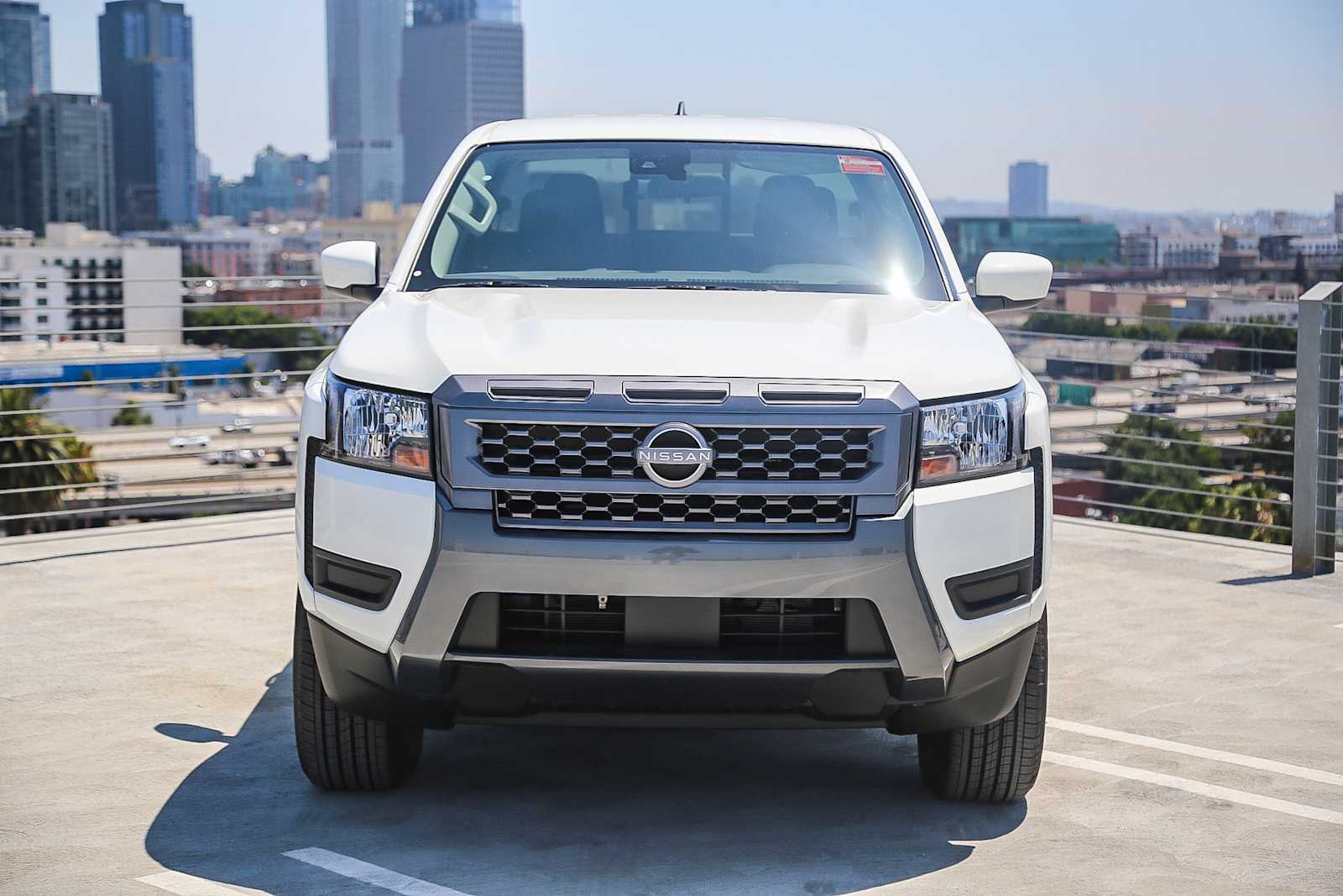 2025 Nissan Frontier Crew Cab SV photo 2