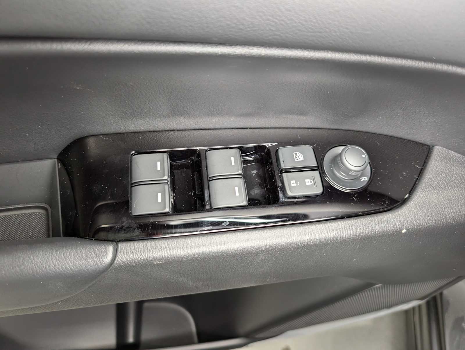2025 Mazda CX-5 2.5 Select photo 32