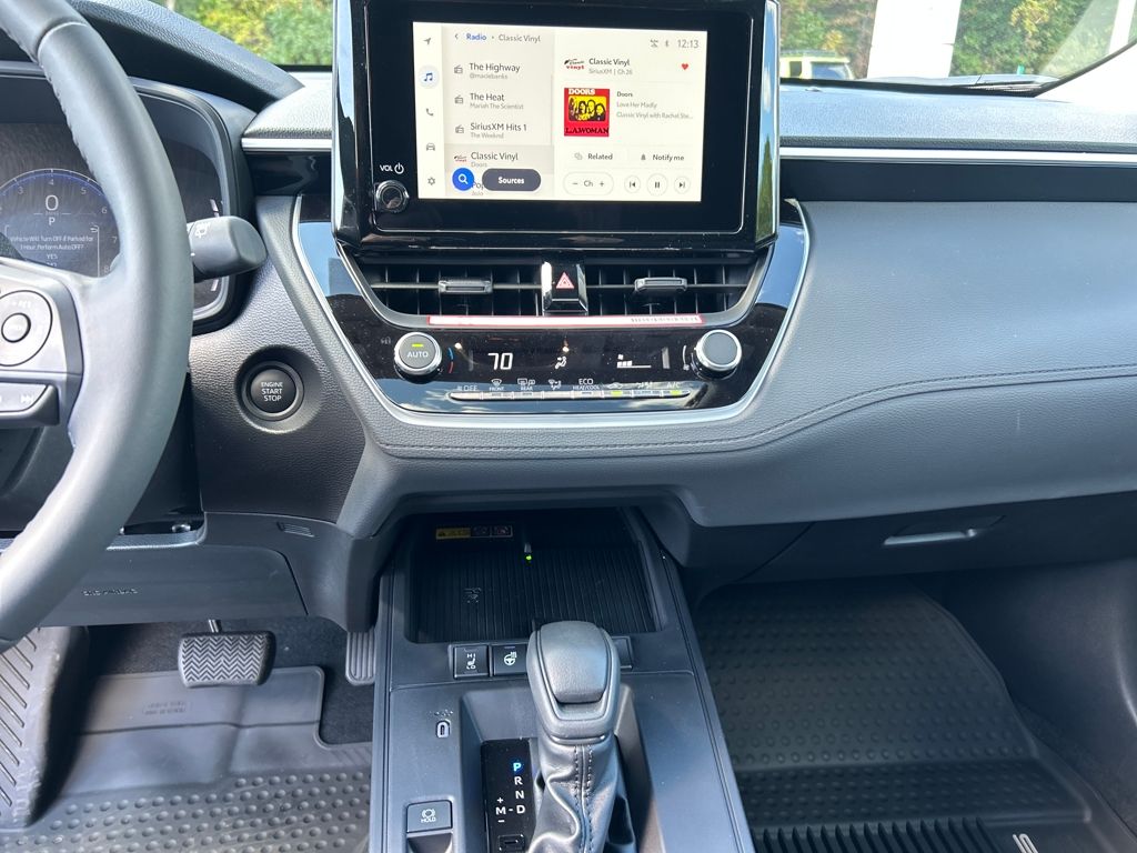 2026 Toyota Corolla Cross LE photo 17