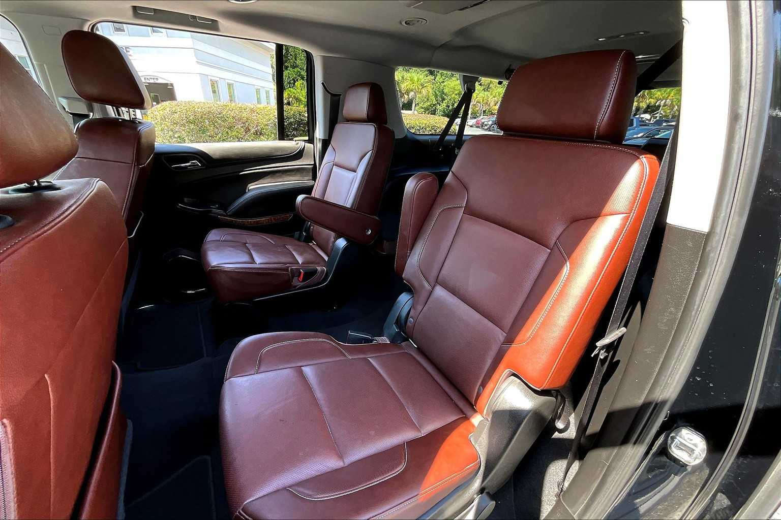 2019 Chevrolet Suburban Premier photo 19