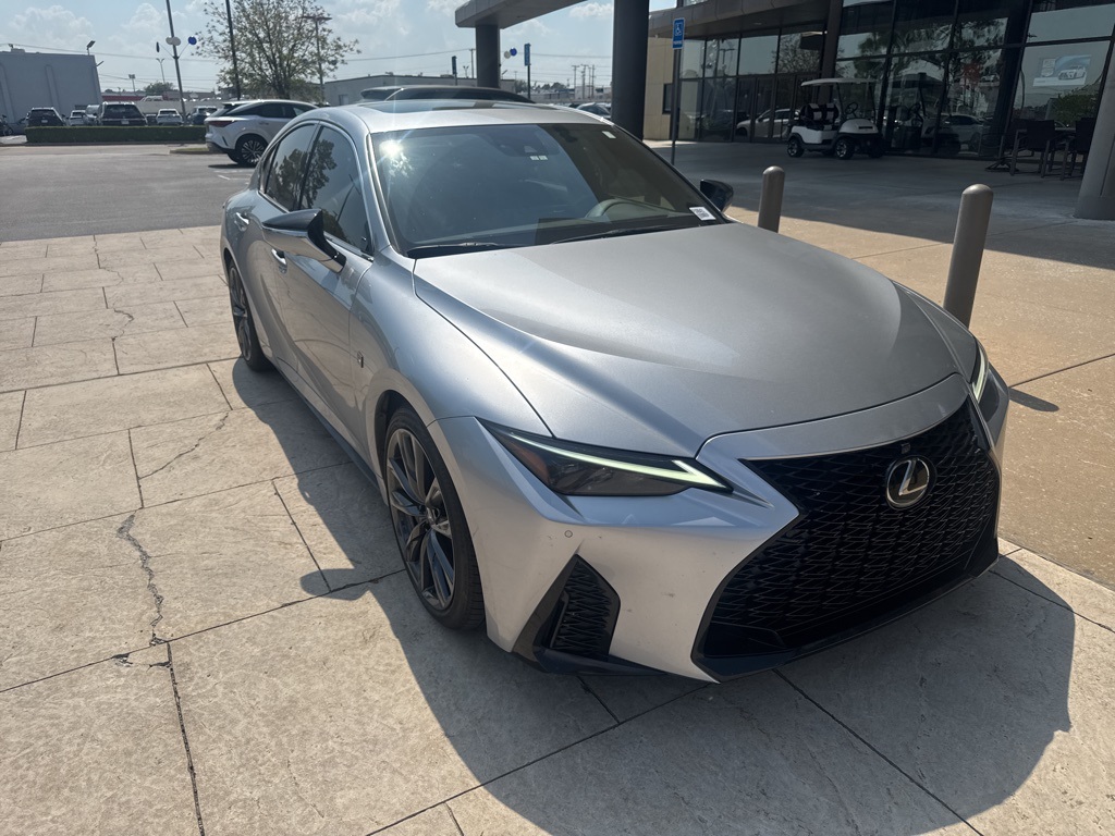 2023 Lexus IS 350 F SPORT photo 2